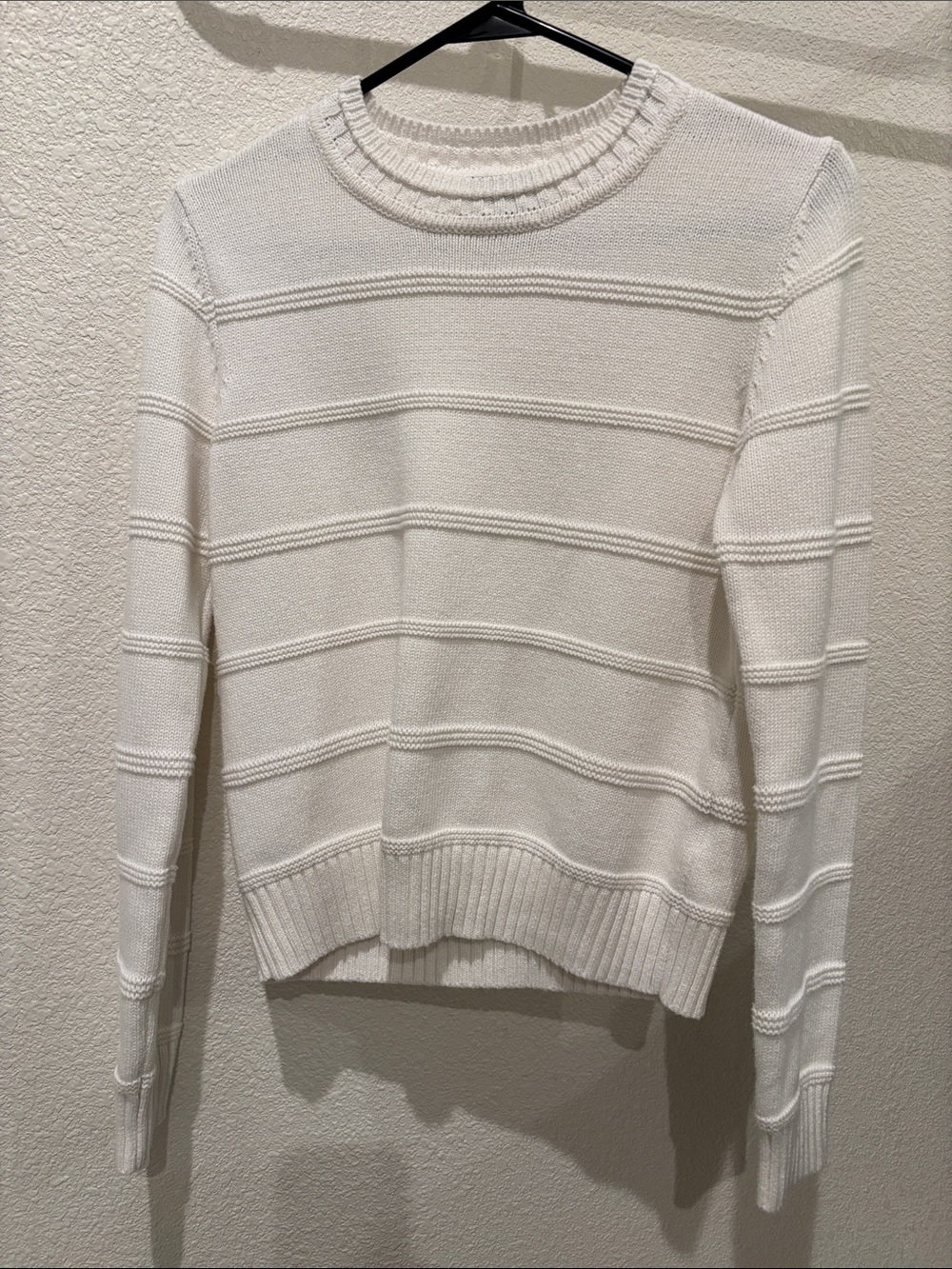 Minimalist Ribbed Crewneck Sweater - White